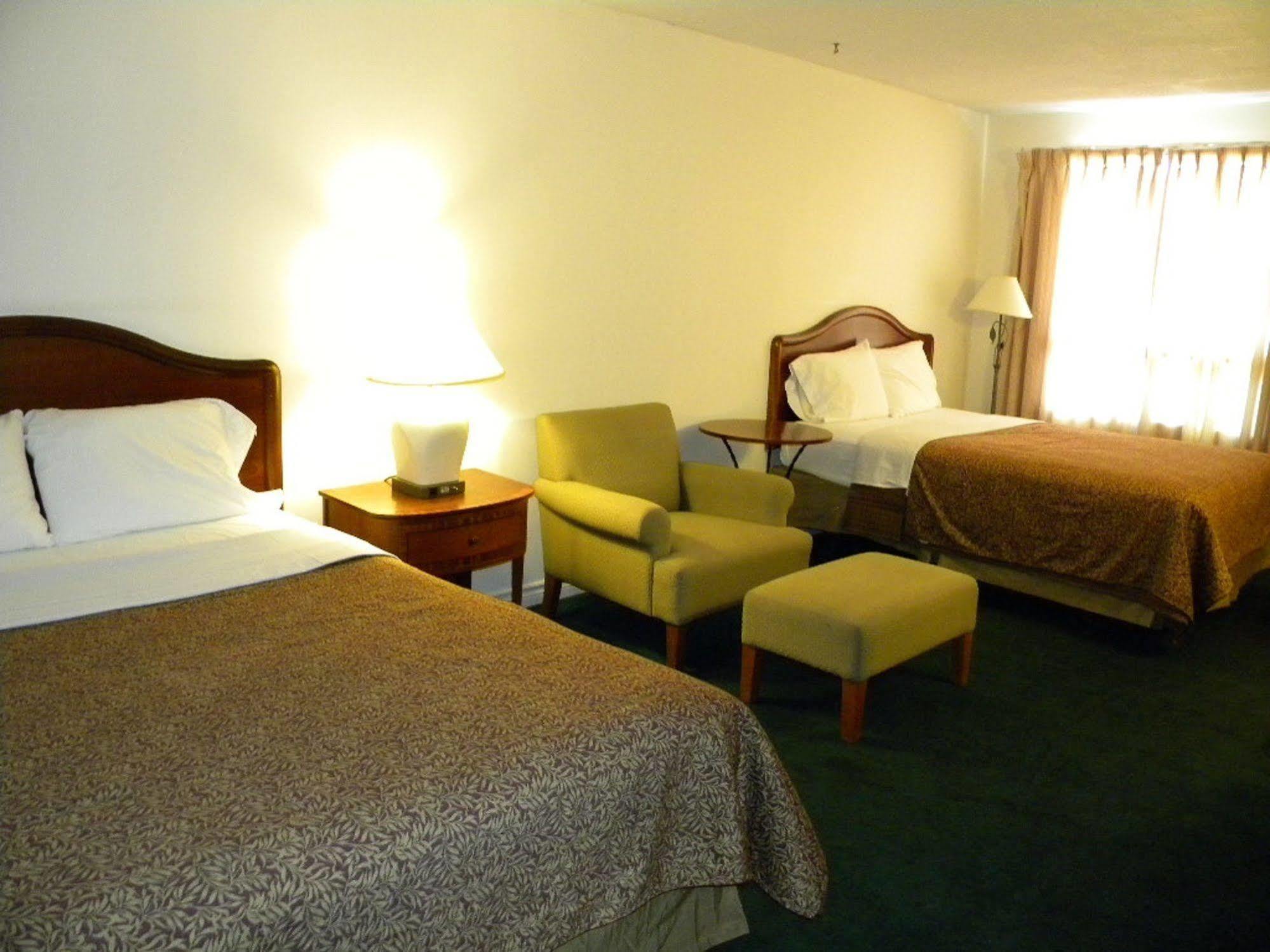 Fairway Inn By The Falls Niagara Falls Esterno foto